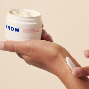 Know Beauty restoring night cream